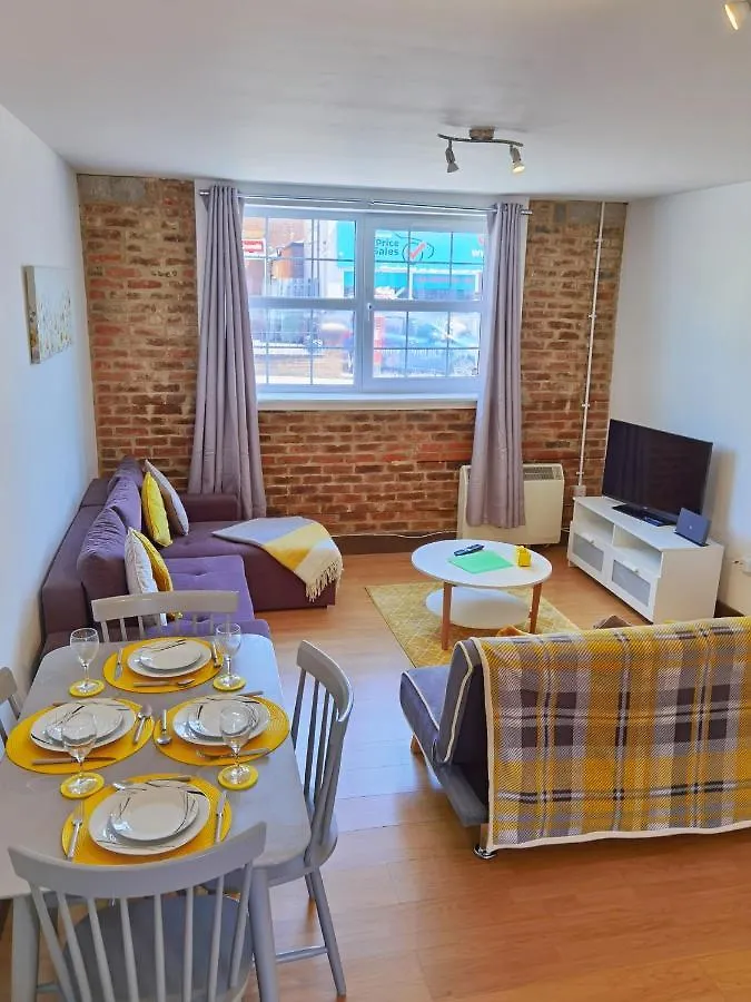 Flat 3 Lovely Spacious Apartment Available For Guests Parking Wifi Southampton