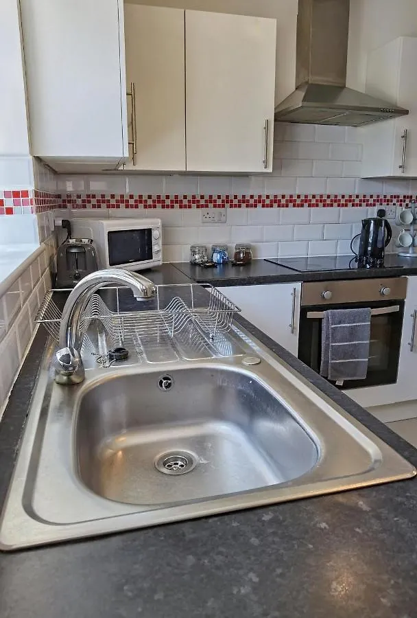 Flat 3 Lovely Spacious Apartment Available For Guests Parking Wifi Southampton 0*,  United Kingdom
