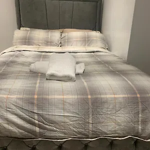 stranmillis-suites.belfasthotelsireland.com/